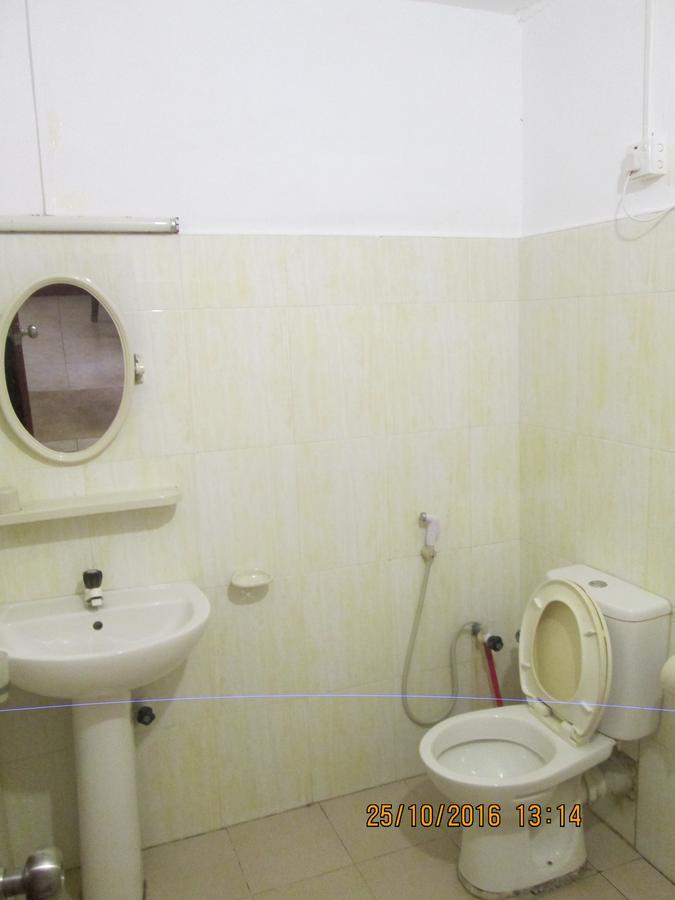 Hotel Blue Whale Jaffna Esterno foto