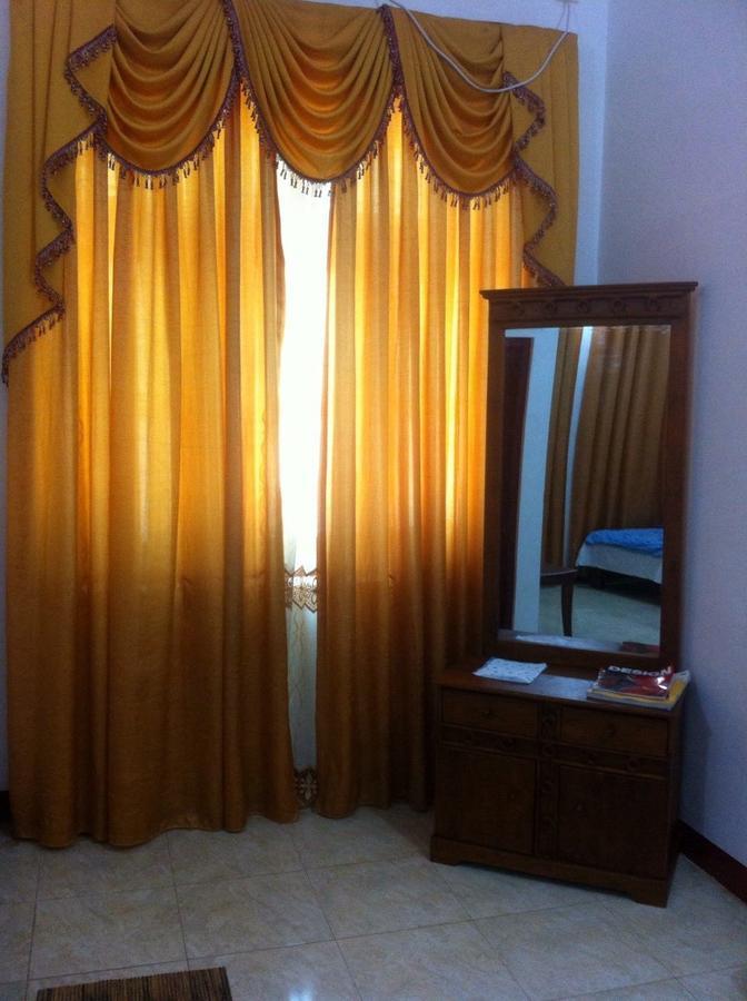 Hotel Blue Whale Jaffna Esterno foto