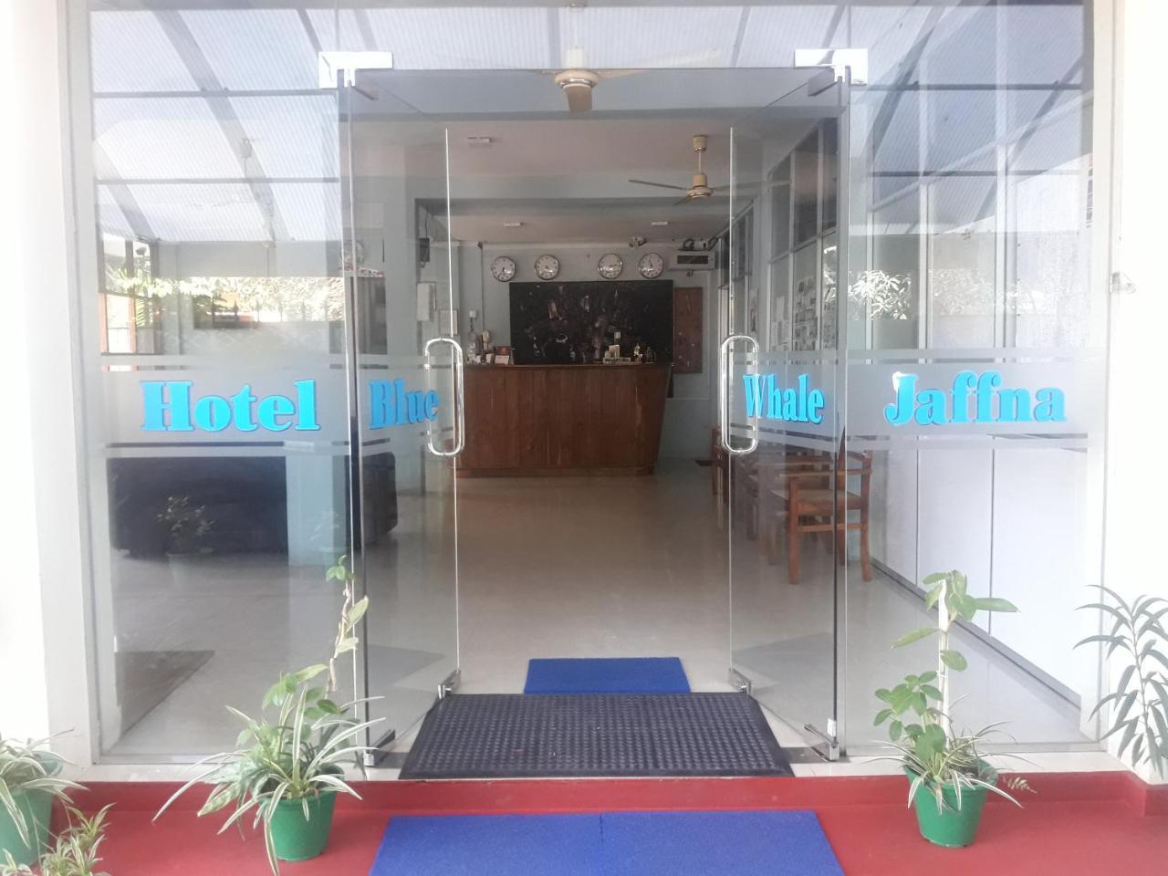 Hotel Blue Whale Jaffna Esterno foto