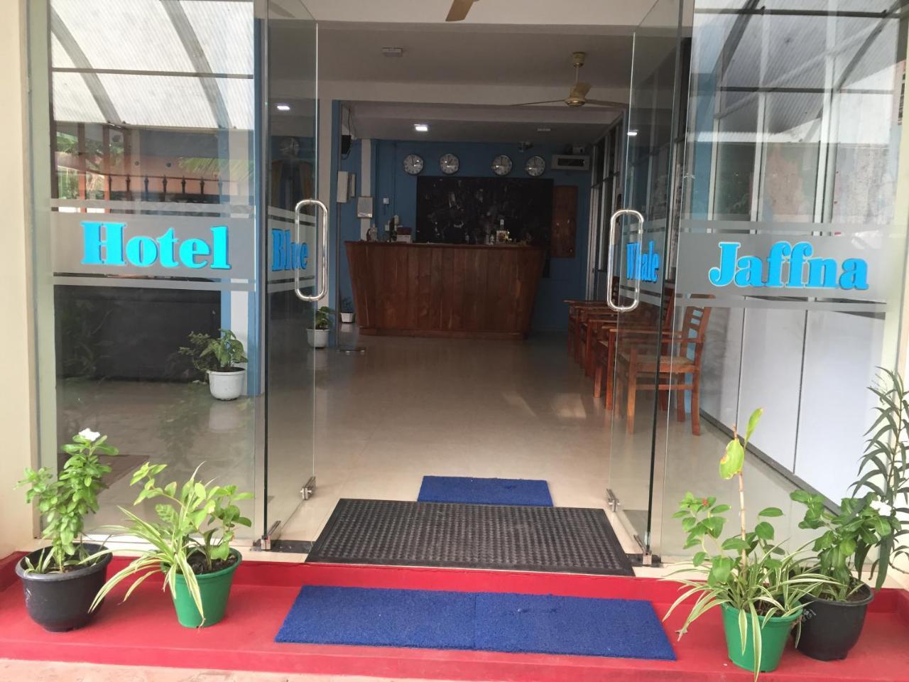 Hotel Blue Whale Jaffna Esterno foto